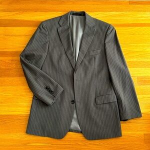 Grey super 120 fine wool Hugo Boss suit in excellent shape
